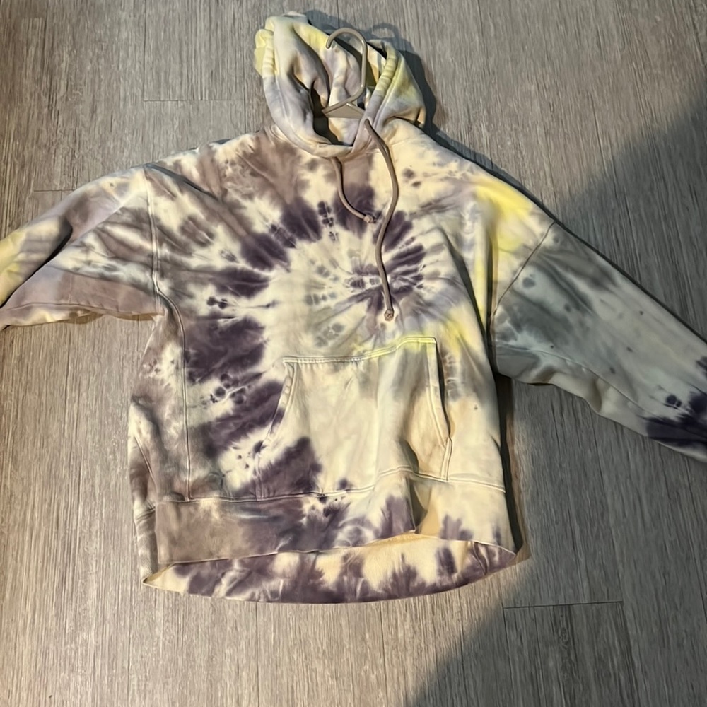 Tye dye TNA sweatshirt